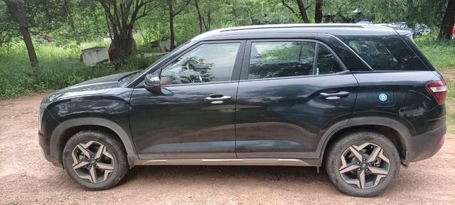 https://images10.gaadi.com/usedcar_image/3709930/original/processed_img2931192__usedcar_04_2931192_1702111275.jpg?imwidth=6402