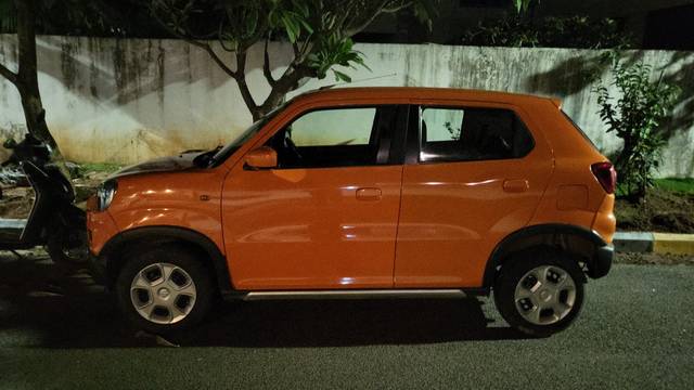 https://images10.gaadi.com/usedcar_image/3709941/original/img2931199__usedcar_04_2161702110950_1702110960.jpg?imwidth=6401