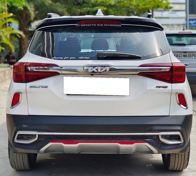 https://images10.gaadi.com/usedcar_image/3709977/original/processed_img2931219__usedcar_whatsappimage2023_12_09at13152pm_68471702111905_1702111911.jpeg?imwidth=6402
