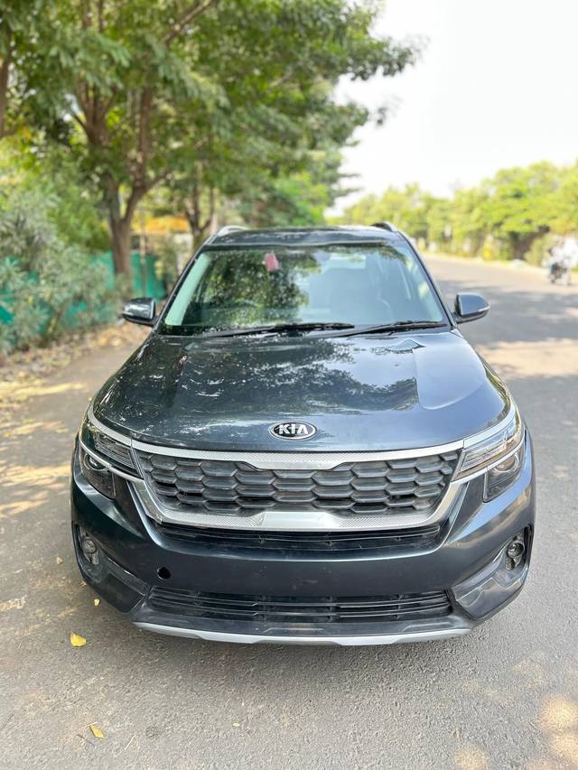 https://images10.gaadi.com/usedcar_image/3710075/original/processed_1eecaeeb-418d-45b5-9ee5-7ab76885f8f8.jpg?imwidth=6402