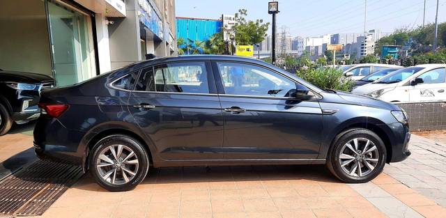 https://images10.gaadi.com/usedcar_image/3710102/original/processed_img2931286__used_car_2931286_1702115423.jpg?imwidth=6401