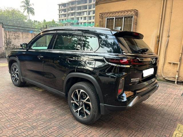 https://images10.gaadi.com/usedcar_image/3710109/original/processed_img2931290__usedcar_7_6241702115553_1702115589.jpg?imwidth=6402