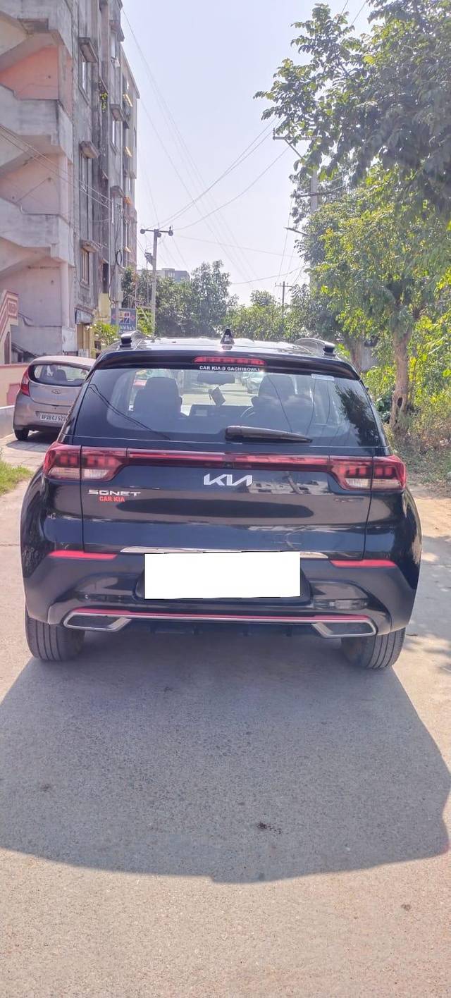 https://images10.gaadi.com/usedcar_image/3710128/original/processed_img2931299__used_car_2931299_1702116238.jpg?imwidth=6401