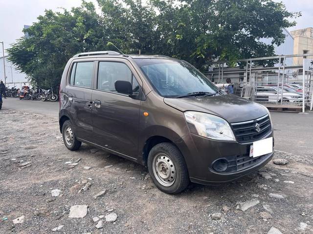 https://images10.gaadi.com/usedcar_image/3710192/original/processed_img2931337__usedcar_whatsappimage2023_11_19at43955pm_1__63411702117724_1702117747.jpeg?imwidth=6400