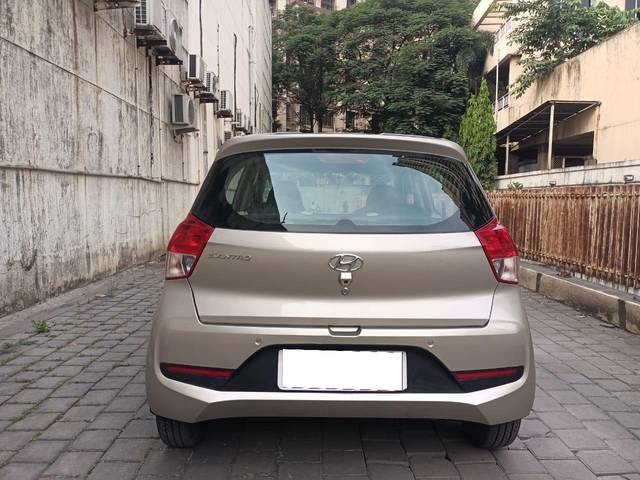 https://images10.gaadi.com/usedcar_image/3710240/original/processed_img2931372__used_car_2931372_1702118605.jpg?imwidth=6401