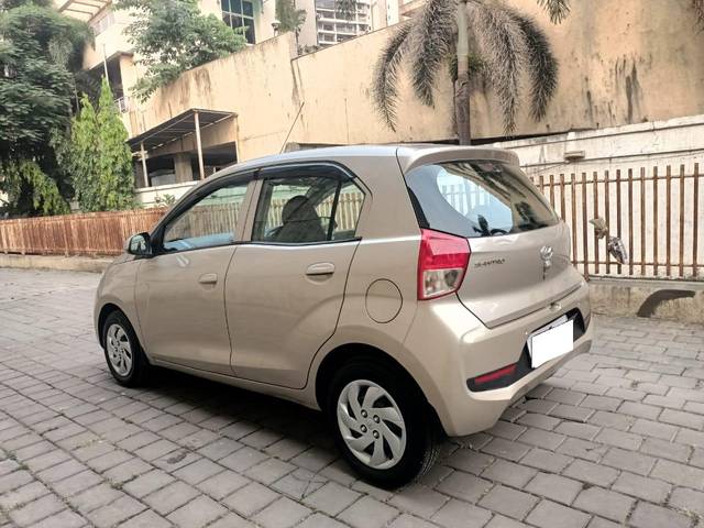 https://images10.gaadi.com/usedcar_image/3710240/original/processed_img2931372__used_car_2931372_1702118606.jpg?imwidth=6402