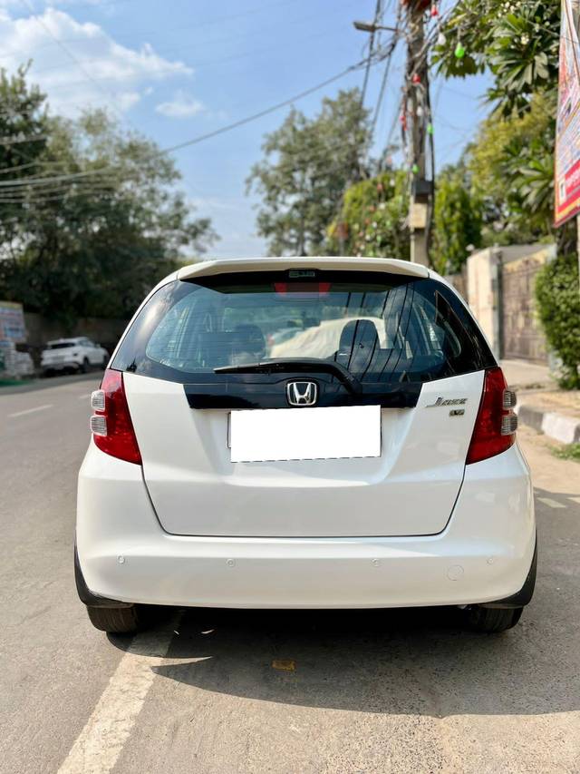 https://images10.gaadi.com/usedcar_image/3710339/original/processed_img2931430__usedcar_uptq8992_812671702120151_1702120182.JPG?imwidth=6401