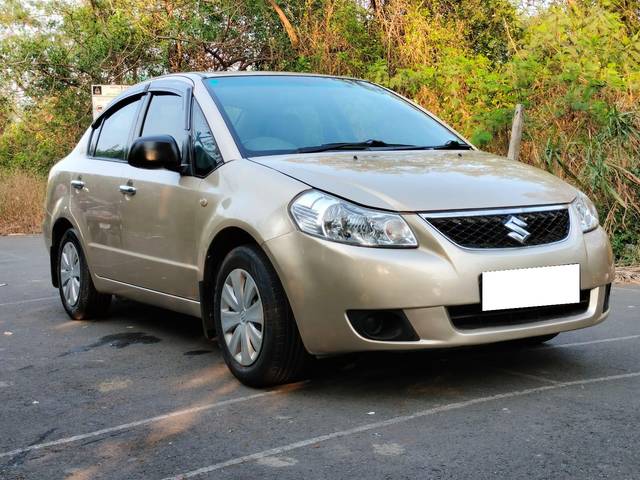 https://images10.gaadi.com/usedcar_image/3710344/original/processed_img2931433__used_car_2931433_1702120382.jpg?imwidth=6400