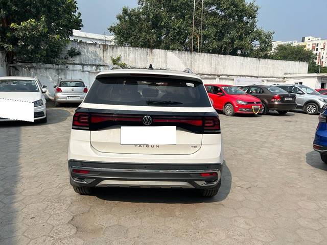 https://images10.gaadi.com/usedcar_image/3710363/original/processed_img2931446__usedcar_whatsappimage2023_10_25at30558pm_17__63411702120679_1702120690.jpeg?imwidth=6402