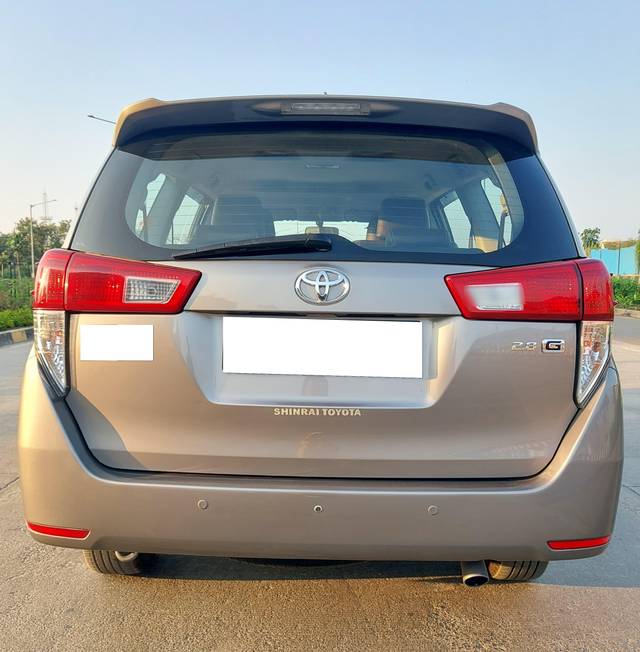 https://images10.gaadi.com/usedcar_image/3710371/original/processed_img2931451__usedcar_9f7fc640_c866_474a_be2e_84dab1ab8a32_2931451_1702539508.jpg?imwidth=6402