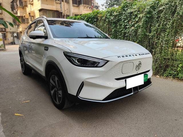 https://images10.gaadi.com/usedcar_image/3710388/original/processed_img2931462__usedcar_whatsappimage2023_11_22at33915pm_2__1111702121306_1702121316.jpeg?imwidth=6400
