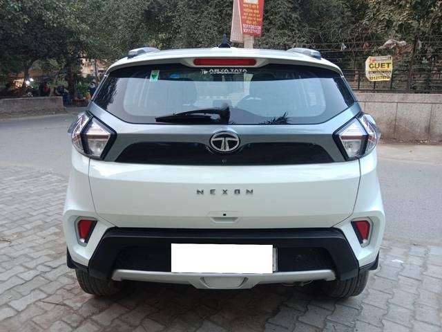 https://images10.gaadi.com/usedcar_image/3710474/original/processed_img2931523__used_car_2931523_1702122966.jpg?imwidth=6402