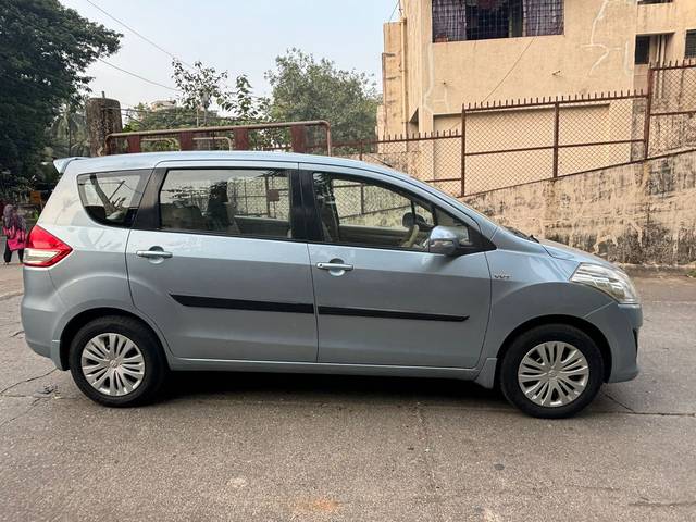 https://images10.gaadi.com/usedcar_image/3710480/original/img2931528__usedcar_4_6241702122879_1702122898.jpeg?imwidth=6401