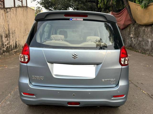 https://images10.gaadi.com/usedcar_image/3710480/original/processed_img2931528__usedcar_13_6241702122879_1702122901.jpg?imwidth=6402