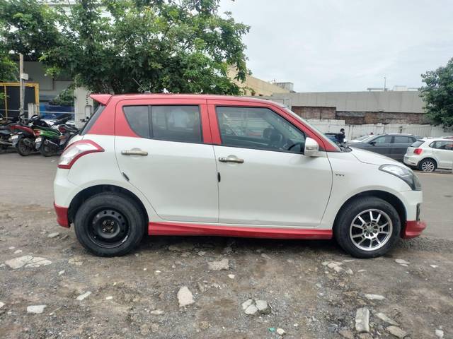 https://images10.gaadi.com/usedcar_image/3711224/original/processed_img2932259__usedcar_whatsappimage2023_12_09at52910pm_2932259_1702123955.jpeg?imwidth=6401