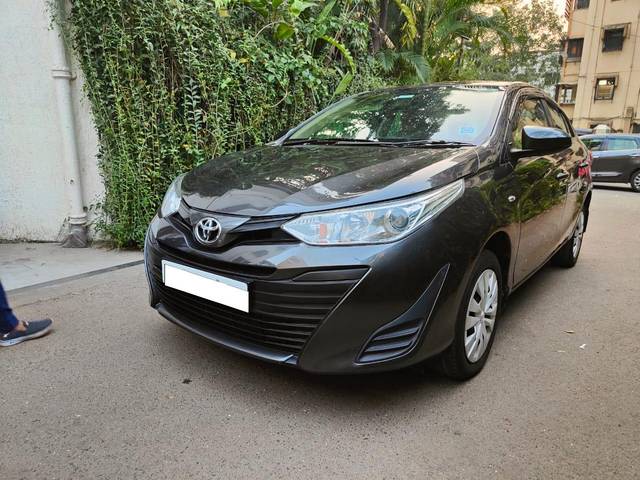 https://images10.gaadi.com/usedcar_image/3711232/original/processed_img2932265__usedcar_photo_2023_10_12_18_08_59_1111702123932_1702123946.jpg?imwidth=6400