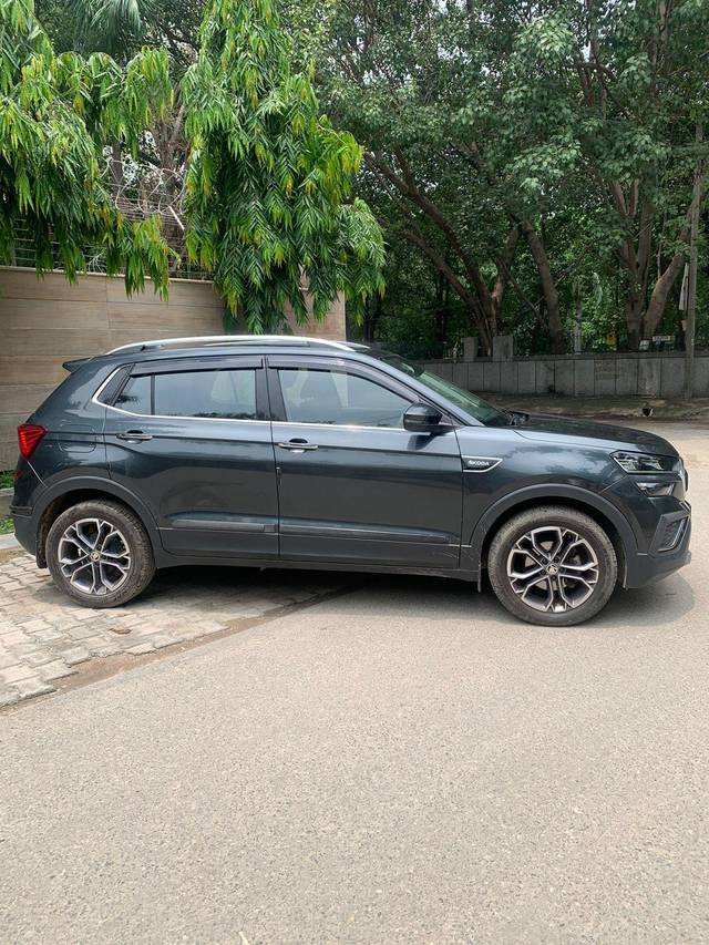 https://images10.gaadi.com/usedcar_image/3711234/original/processed_img2932266__used_car_2932266_1702124087.jpg?imwidth=6401