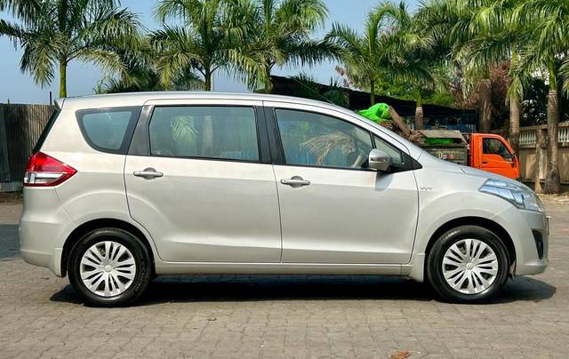 https://images10.gaadi.com/usedcar_image/3711239/original/processed_img2932269__used_car_2932269_1702124192.jpg?imwidth=6401