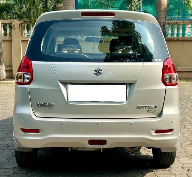 https://images10.gaadi.com/usedcar_image/3711239/original/processed_img2932269__used_car_2932269_1702124196.jpg?imwidth=6402