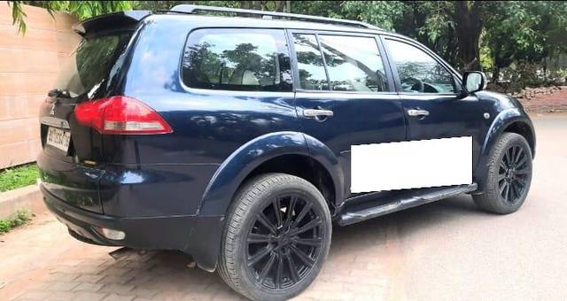 https://images10.gaadi.com/usedcar_image/3711257/original/processed_img2932277__used_car_2932277_1702124565.jpg?imwidth=6402