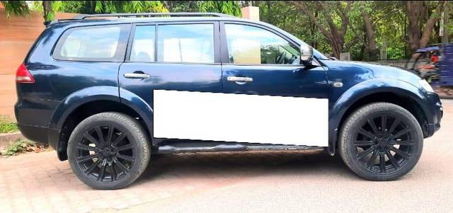 https://images10.gaadi.com/usedcar_image/3711257/original/processed_img2932277__used_car_2932277_1702124569.jpg?imwidth=6401
