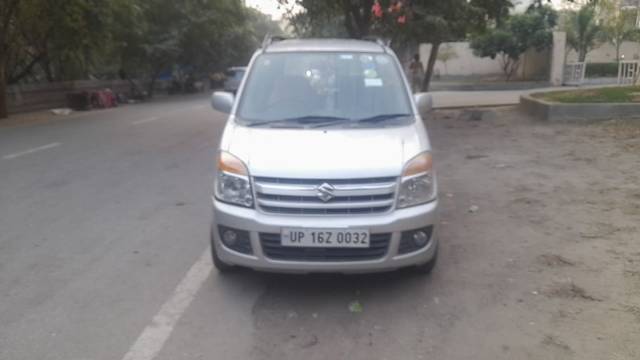 https://images10.gaadi.com/usedcar_image/3711281/original/02__VCC_IMG_1701513836243_1827605_94_1701514040.jpg?imwidth=6402
