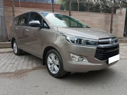 Toyota Innova Crysta 2.4 ZX MT Toyota Innova Crysta 2.4 ZX MT