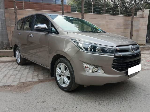 https://images10.gaadi.com/usedcar_image/3711295/original/processed_img2932305__used_car_2932305_1702125163.jpg?imwidth=6400