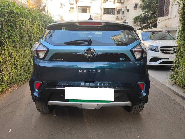 https://images10.gaadi.com/usedcar_image/3711300/original/processed_img2932308__usedcar_whatsappimage2023_09_05at55338pm_2__1111702125221_1702125230.jpeg?imwidth=6401