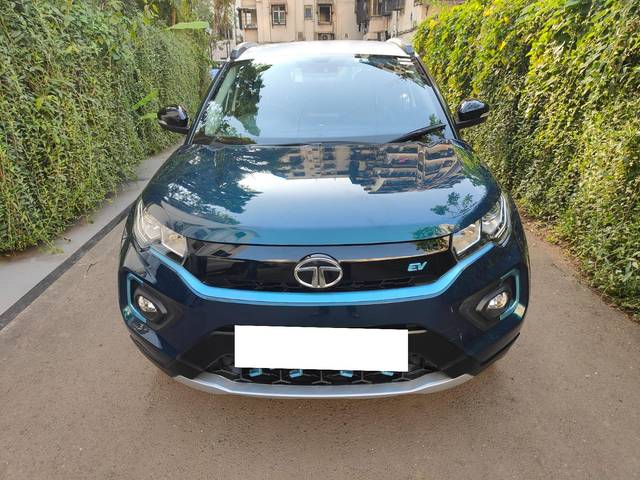 https://images10.gaadi.com/usedcar_image/3711300/original/processed_img2932308__usedcar_whatsappimage2023_09_05at55342pm_1__1111702125221_1702125231.jpeg?imwidth=6402