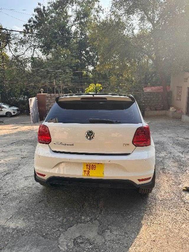 https://images10.gaadi.com/usedcar_image/3711313/original/processed_d8c17651-ec06-4050-8ac4-4982902195bf.jpg?imwidth=6402