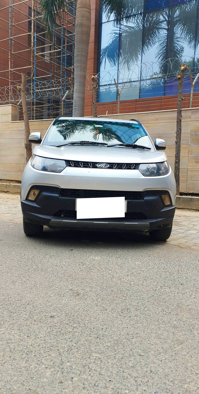 https://images10.gaadi.com/usedcar_image/3711337/original/processed_img2932326__used_car_2932326_1702126419.jpg?imwidth=6402