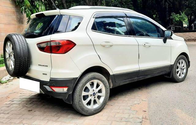 https://images10.gaadi.com/usedcar_image/3711341/original/processed_img2932328__used_car_2932328_1702126506.jpg?imwidth=6402