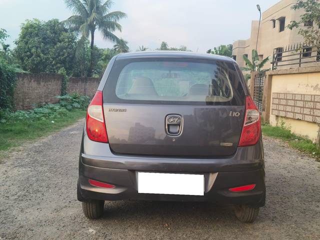 https://images10.gaadi.com/usedcar_image/3711355/original/processed_img2932337__used_car_2932337_1702127042.jpg?imwidth=6401