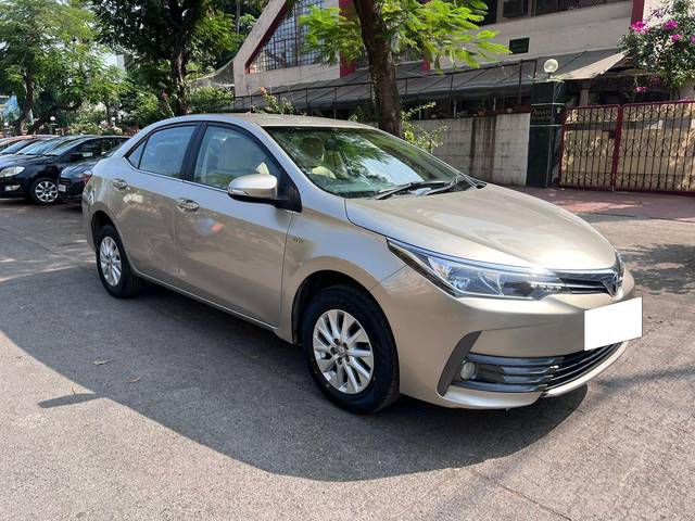 https://images10.gaadi.com/usedcar_image/3711362/original/processed_img2932340__used_car_2932340_1702194295.jpg?imwidth=6400