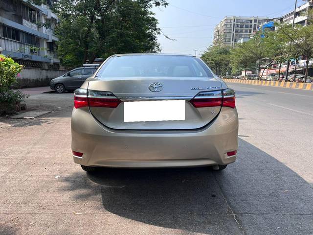https://images10.gaadi.com/usedcar_image/3711362/original/processed_img2932340__used_car_2932340_1702194342.jpg?imwidth=6402