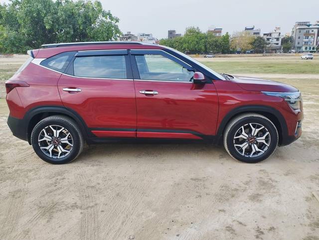 https://images10.gaadi.com/usedcar_image/3711374/original/processed_img2932346__used_car_2932346_1702127733.jpg?imwidth=6401