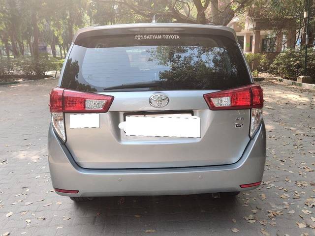 https://images10.gaadi.com/usedcar_image/3711434/original/processed_img2932377__used_car_2932377_1702129028.jpg?imwidth=6401