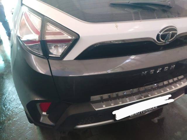 https://images10.gaadi.com/usedcar_image/3711439/original/processed_img2932379__used_car_2932379_1702129297.jpg?imwidth=6402