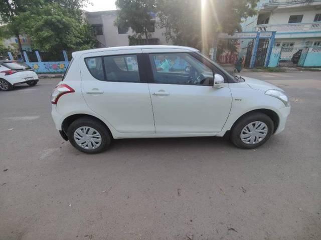 https://images10.gaadi.com/usedcar_image/3711467/original/processed_35df2787-a582-4f64-884b-1b55fca80849.jpg?imwidth=6401