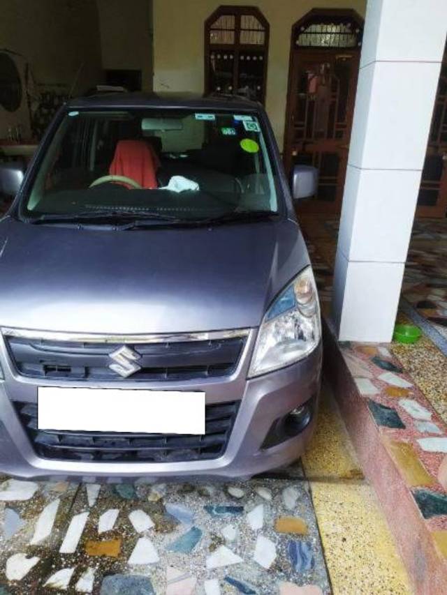 https://images10.gaadi.com/usedcar_image/3711491/original/processed_f2611e9b-5e80-4e5f-93b9-6b4b670f9945.jpeg?imwidth=6400