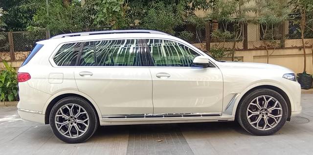 https://images10.gaadi.com/usedcar_image/3711519/original/img2932408__usedcar_67dcecf8_d0e9_4ab5_be22_87805a08c828_2932408_1704020965.jpg?imwidth=6401