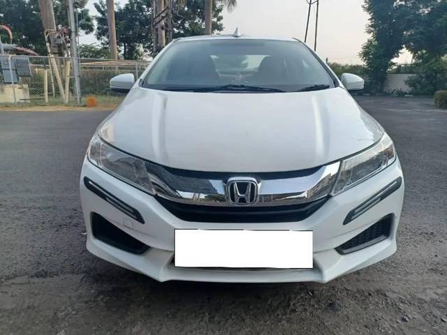 https://images10.gaadi.com/usedcar_image/3711569/original/processed_4bc4a51a-9796-4460-8472-5a31fa65e982.jpg?imwidth=6400