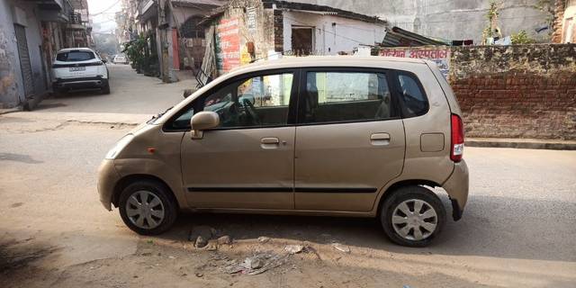 https://images10.gaadi.com/usedcar_image/3711606/original/02__VCC_IMG_1701492507359_1827169_95_1701493022.jpg?imwidth=6402