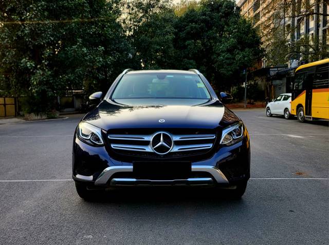 https://images10.gaadi.com/usedcar_image/3711626/original/img2932431__used_car_2932431_1702136256.jpg?imwidth=6400
