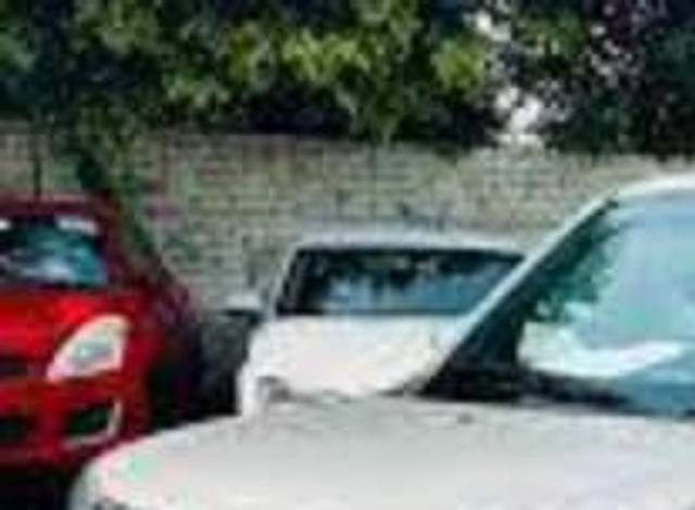 https://images10.gaadi.com/usedcar_image/3711639/original/processed_8b8de467-d6bf-4166-9c0c-a8ce7015fff8.jpeg?imwidth=6401