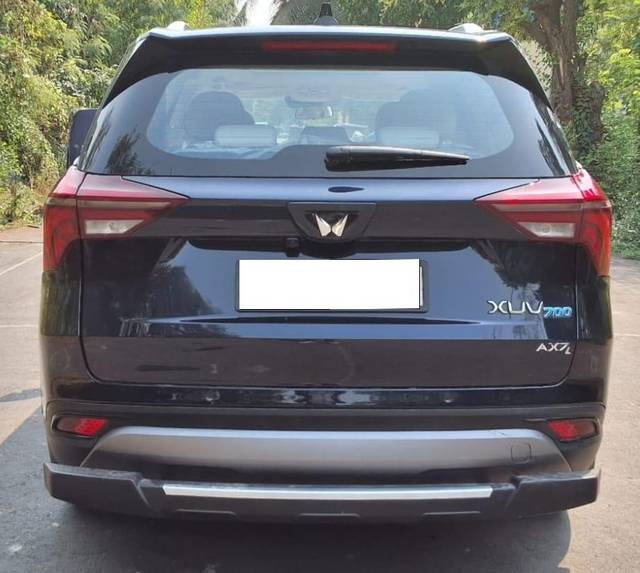 https://images10.gaadi.com/usedcar_image/3711967/original/processed_img2932460__used_car_2932460_1702179542.jpg?imwidth=6402
