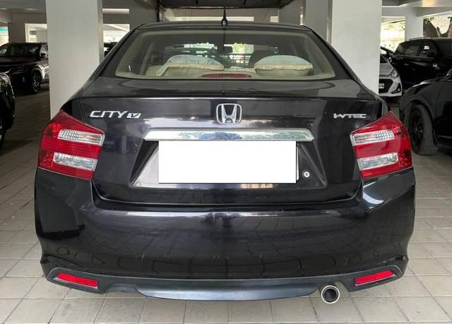 https://images10.gaadi.com/usedcar_image/3712054/original/processed_5cc4daeb-6cc0-45d4-8563-5ddb45647c76.jpg?imwidth=6401