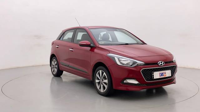 https://images10.gaadi.com/usedcar_image/3712058/original/a4227092-4801-41f0-9640-8a9cc56bd087__44.jpg?imwidth=6400