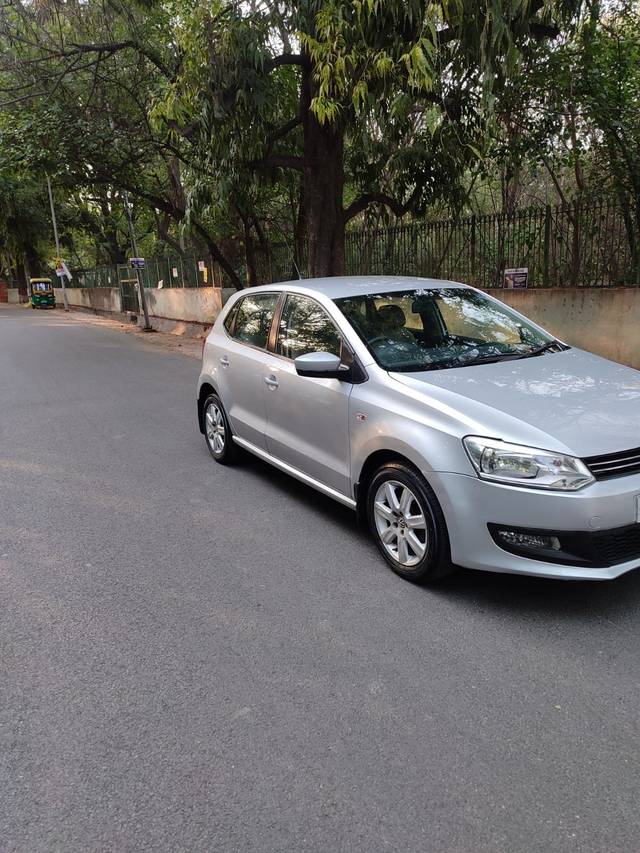 https://images10.gaadi.com/usedcar_image/3712080/original/img2932488__used_car_2932488_1702185638.jpg?imwidth=6400